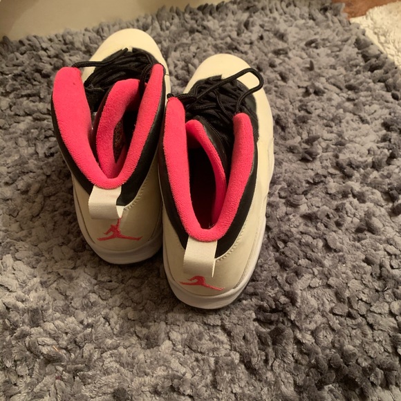 Women’s Jordan size 9 - Picture 4 of 4